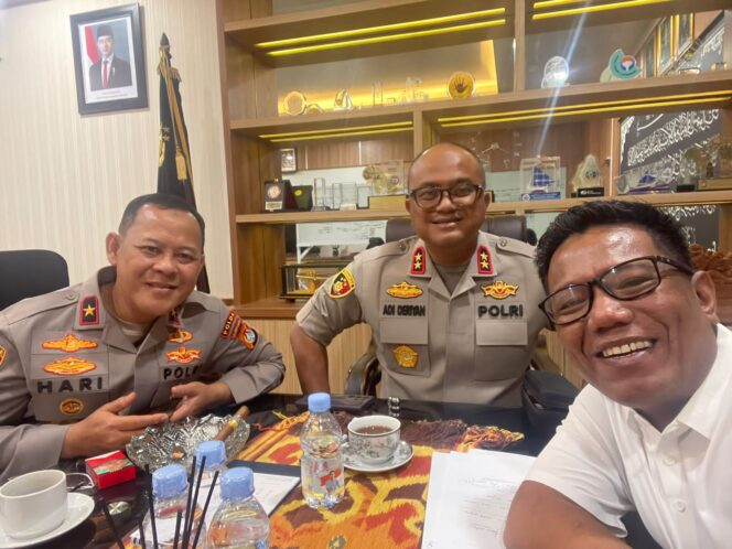 
					Kapolda dan Wakapolda Sulawesi Barat Sampaikan Selamat atas Launching Jurnal Mabes Polri