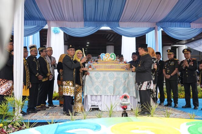 
					Hari Jadi ke-129 Balikpapan, Wakapolda Kaltim Apresiasi Transformasi Menuju Kota Berdaya Saing Global