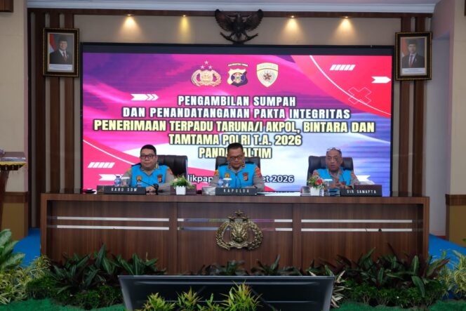 
					Kapolda Kaltim Pimpin Pengambilan Sumpah dan Pakta Integritas Penerimaan Polri TA 2026